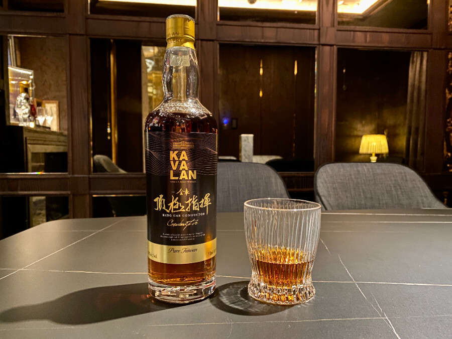 KAVALAN KING CAR CONDUCTOR +新品台灣金門高粱酒58% KAVALAN KING CAR