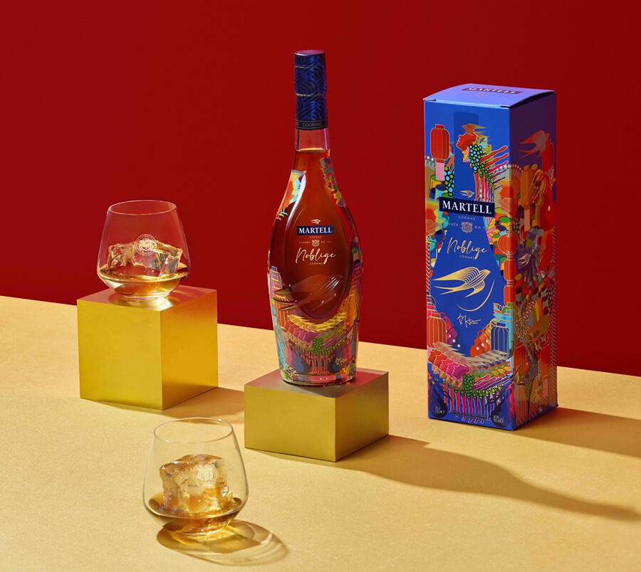 金蛇舞動賀新春馬爹利干邑醇釀迎新歲馬爹利推出經典酒款【2025新年限量禮盒系列】珍藏品味藝術佳釀- 評酒趣